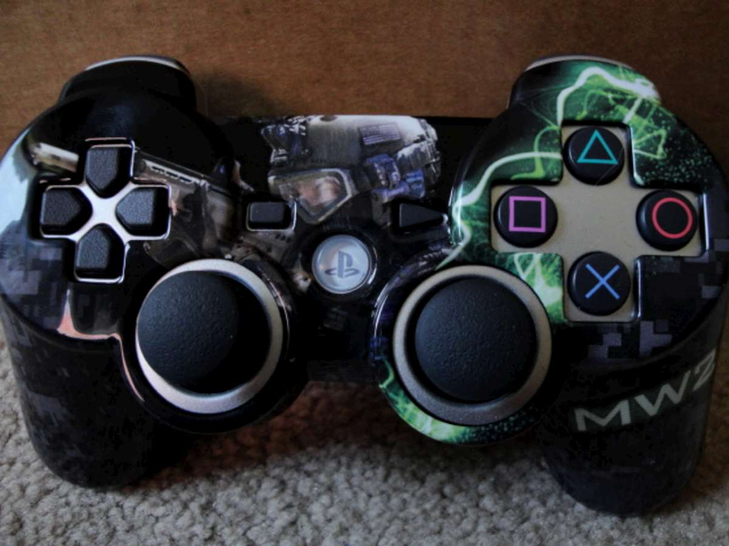 Illustration for article titled Mad Catz Modern Warfare 2 Range Unboxed